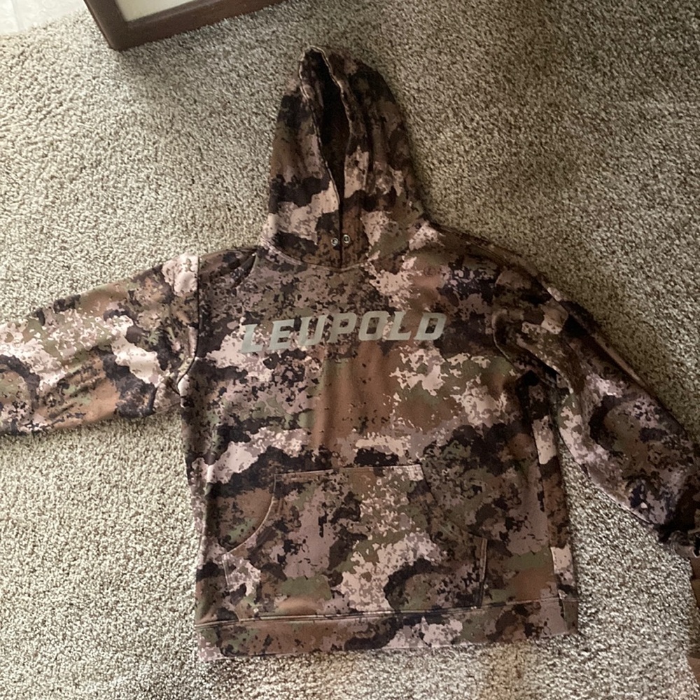 Leupold camo sweatshirt